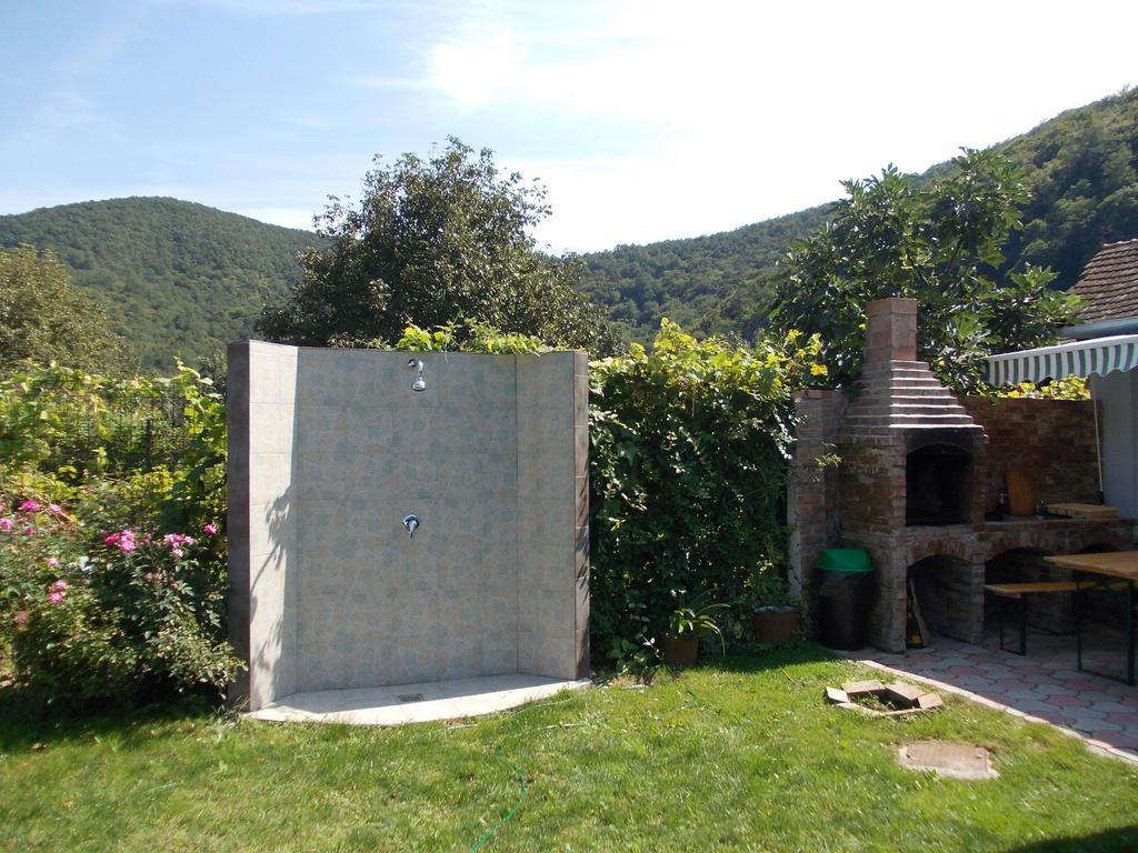 Clisura Dunarii - Danubian Border Berzasca Exteriör bild